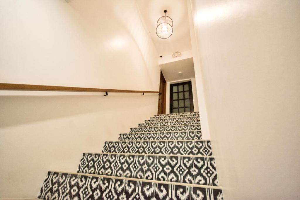True Home Hotel Balabag  Экстерьер фото