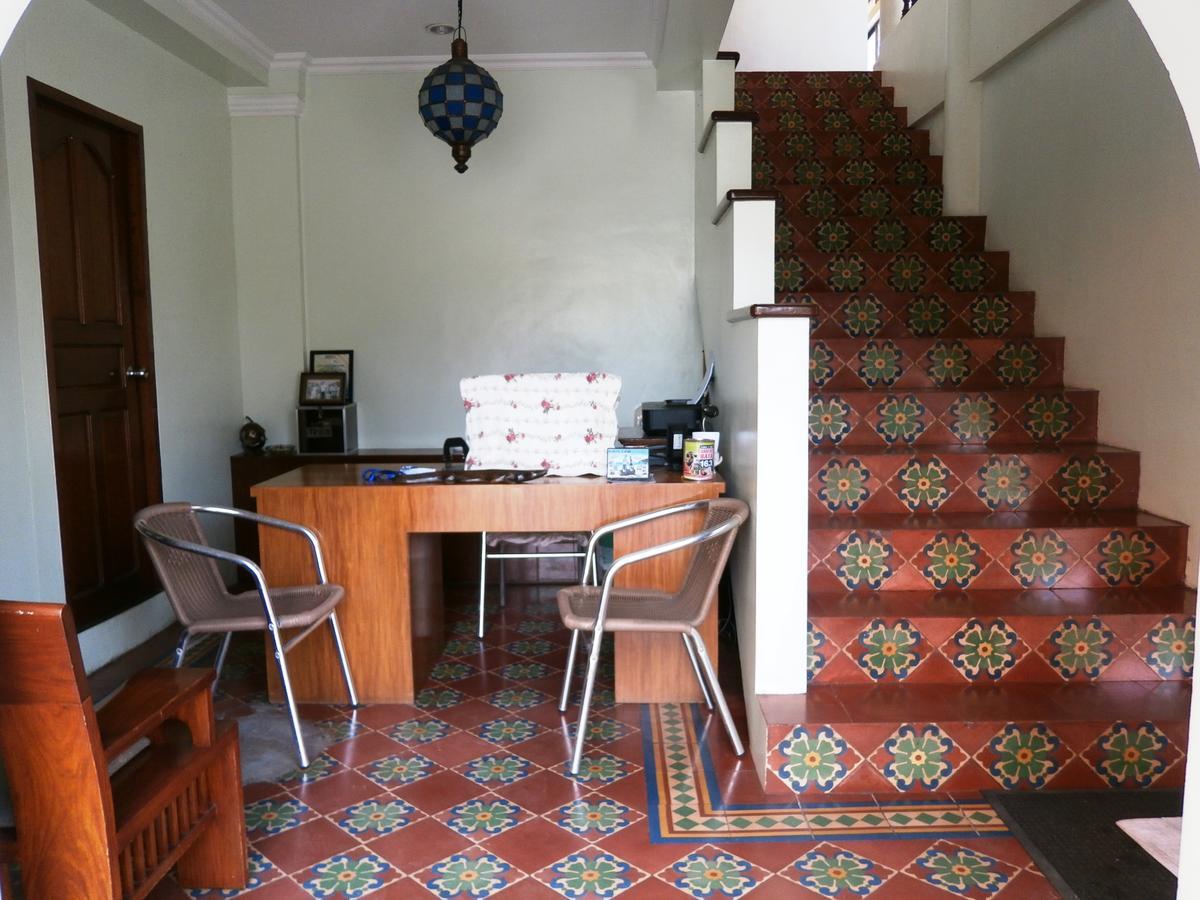 True Home Hotel Balabag  Экстерьер фото